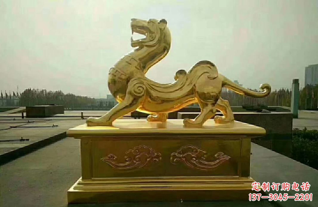 青岛白虎铜雕