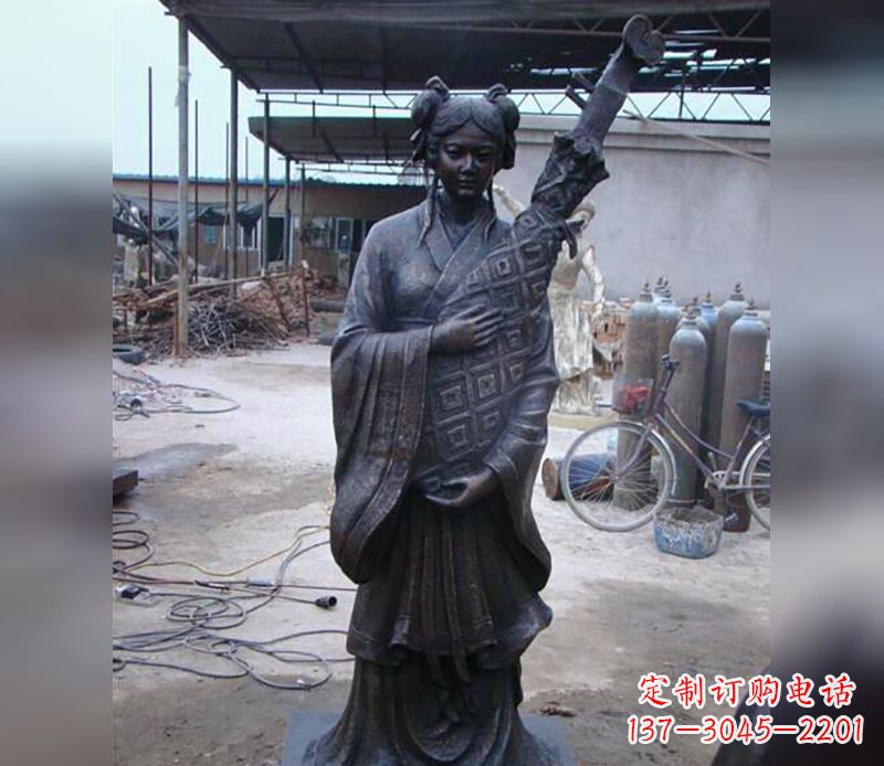 青岛“爱与梦想——女性雕塑”