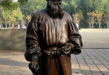 青岛战争与和平作家，著名西方文学名人托尔斯泰铜雕像