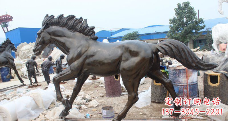 青岛玻璃钢仿铜马广场动物雕塑精美雕塑装点繁华城市