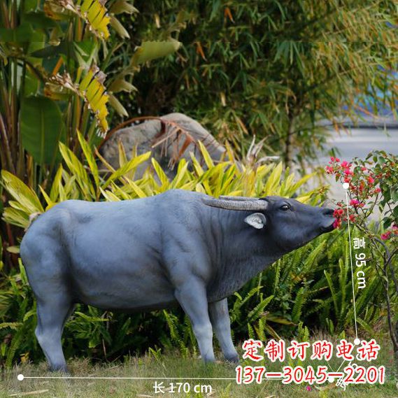 青岛玻璃钢水牛雕塑——象征力量的艺术作品