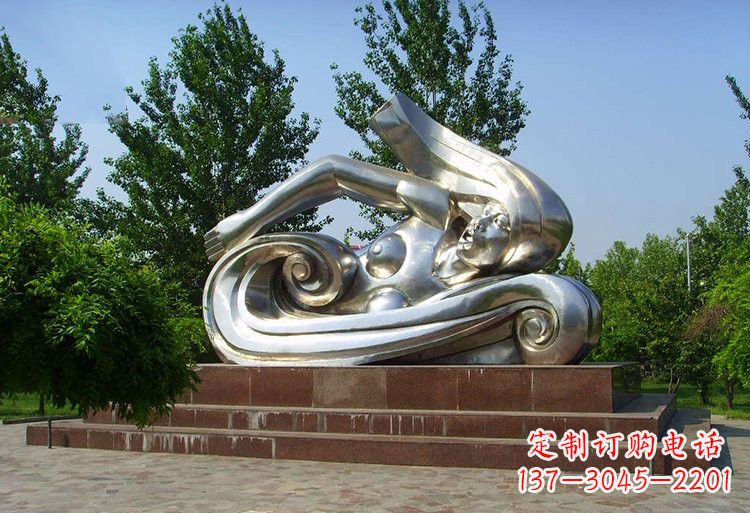 青岛不锈钢抽象游泳女孩雕塑