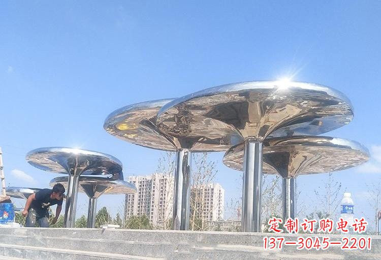 青岛不锈钢广场凉亭雕塑——精美雕塑点缀美丽环境