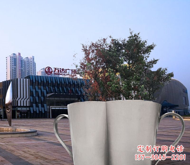 青岛不锈钢花盆雕塑带来精致的艺术感受