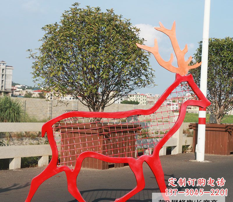 青岛不锈钢动物雕塑——鹿