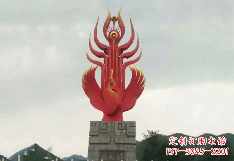 青岛凤凰雕塑美丽传奇的象征