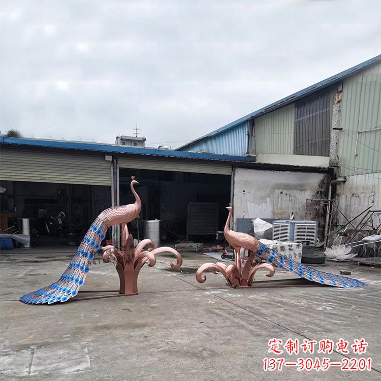 青岛不锈钢孔雀彩色雕塑