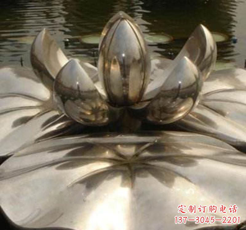 青岛不锈钢莲花喷泉雕塑艺术结合新技术