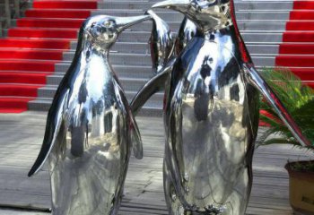 青岛不锈钢企鹅雕塑传递着浓浓爱意