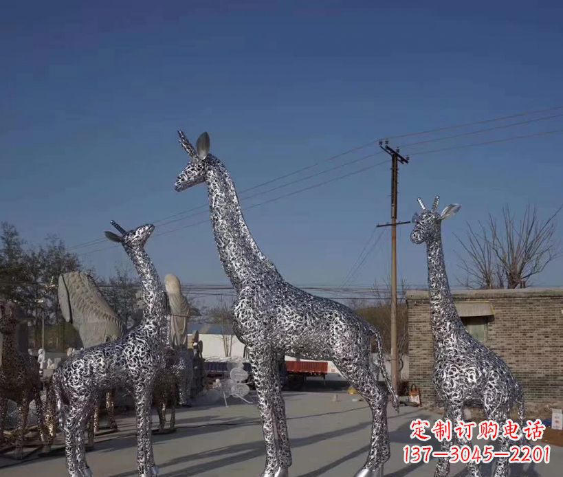 青岛不锈钢镂空雕塑长颈鹿