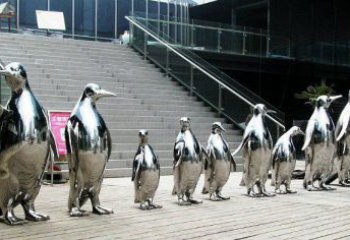青岛企鹅雕塑——永恒的象征