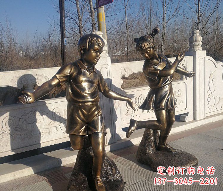 青岛浪漫圆满的精美花篮雕塑