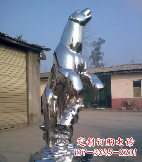 青岛公园不锈钢抽象北极熊动物雕塑