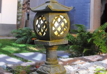 青岛仿古庭院石雕灯笼，精美雕刻点亮家园