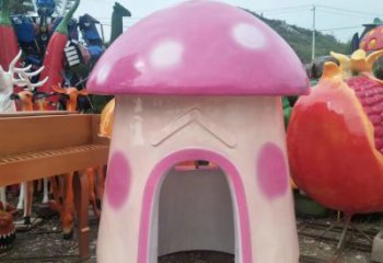 青岛精致彩绘蘑菇屋雕塑