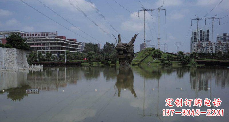 青岛公园龙头景观铜雕