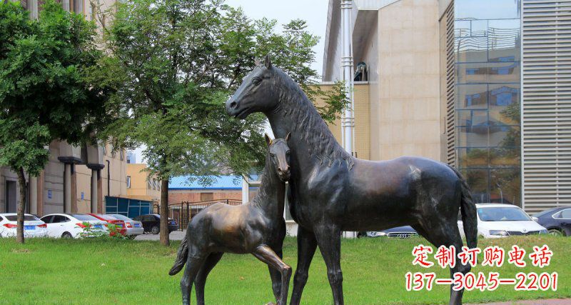 青岛优质实木母子马铜雕