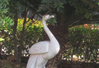 青岛仿真丹顶鹤凝结古朴之美的石雕