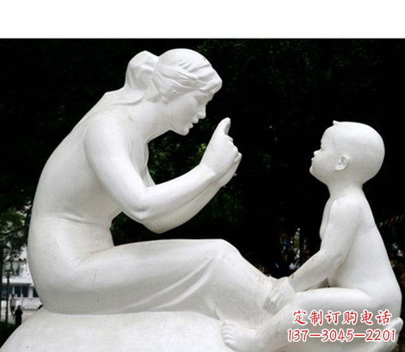 青岛中领雕塑,创造传统的母爱石雕
