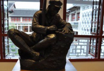 青岛铜雕红军战士纪念雕塑，烈士镌刻永恒记忆