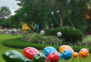 青岛迷人的彩色蚂蚁雕塑，精美装饰你的家园