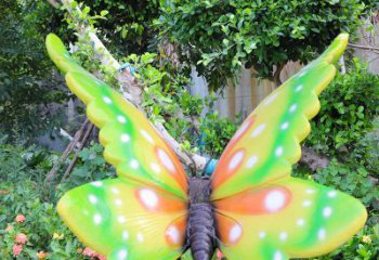 青岛中领雕塑蝴蝶情缘彩绘雕塑，由专业艺术家制…