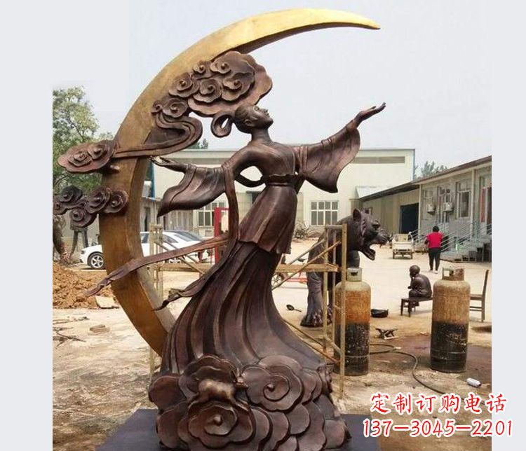 青岛中领雕塑：精美嫦娥月亮铜雕