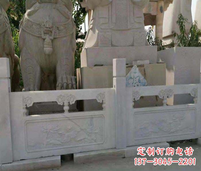 青岛寺庙景观汉白玉石浮雕栏板
