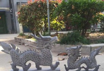 青岛青石雕刻母子龙是由中领雕塑工厂家生产的一…