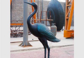 青岛青铜仙鹤雕塑：展现古典和谐之美
