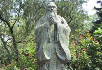 青岛高贵的雄姿，见证老子的伟大——老子公园名人铜雕