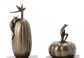 青岛青蛙和南瓜铜雕