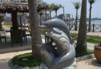 青岛海豚雕塑，让海洋之声带给你温暖