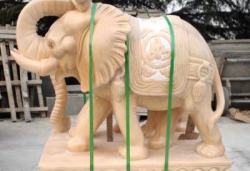 青岛中领雕塑石雕大象招财是一件由中领雕塑定制…