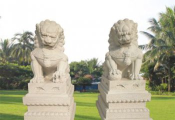 青岛狮子雕塑增添华贵气息