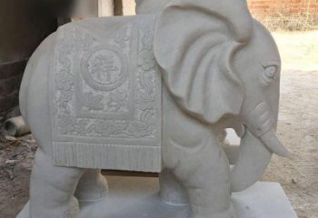 青岛风格多样的大象雕塑