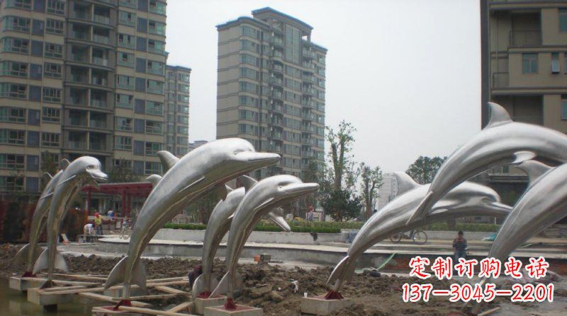 青岛小区不锈钢跳跃海豚雕塑