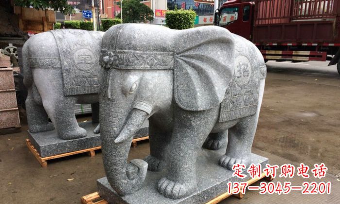青岛招财进宝芝麻灰大象石雕 (3)