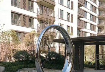 青岛小区不锈钢镜面圆环雕塑 