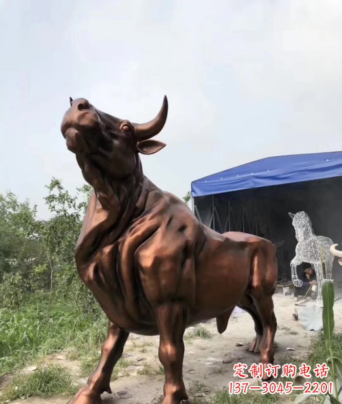 青岛紫铜牛动物雕塑