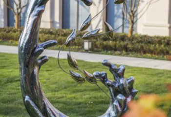 青岛景观雕塑-草坪创意不锈钢抽象树干景观雕塑