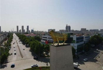 大型铜牛景观雕塑-城市转盘广场动物牛雕塑
